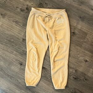GAP Women’s Yellow Jogger Pants